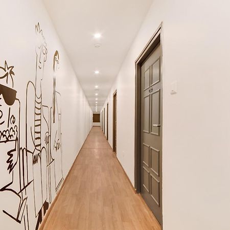 Townhouse Ss Aero Prime Hotel Shamshabad Exterior photo
