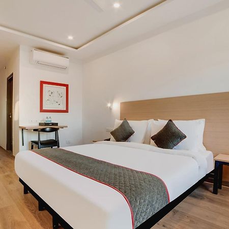 Townhouse Ss Aero Prime Hotel Shamshabad Exterior photo