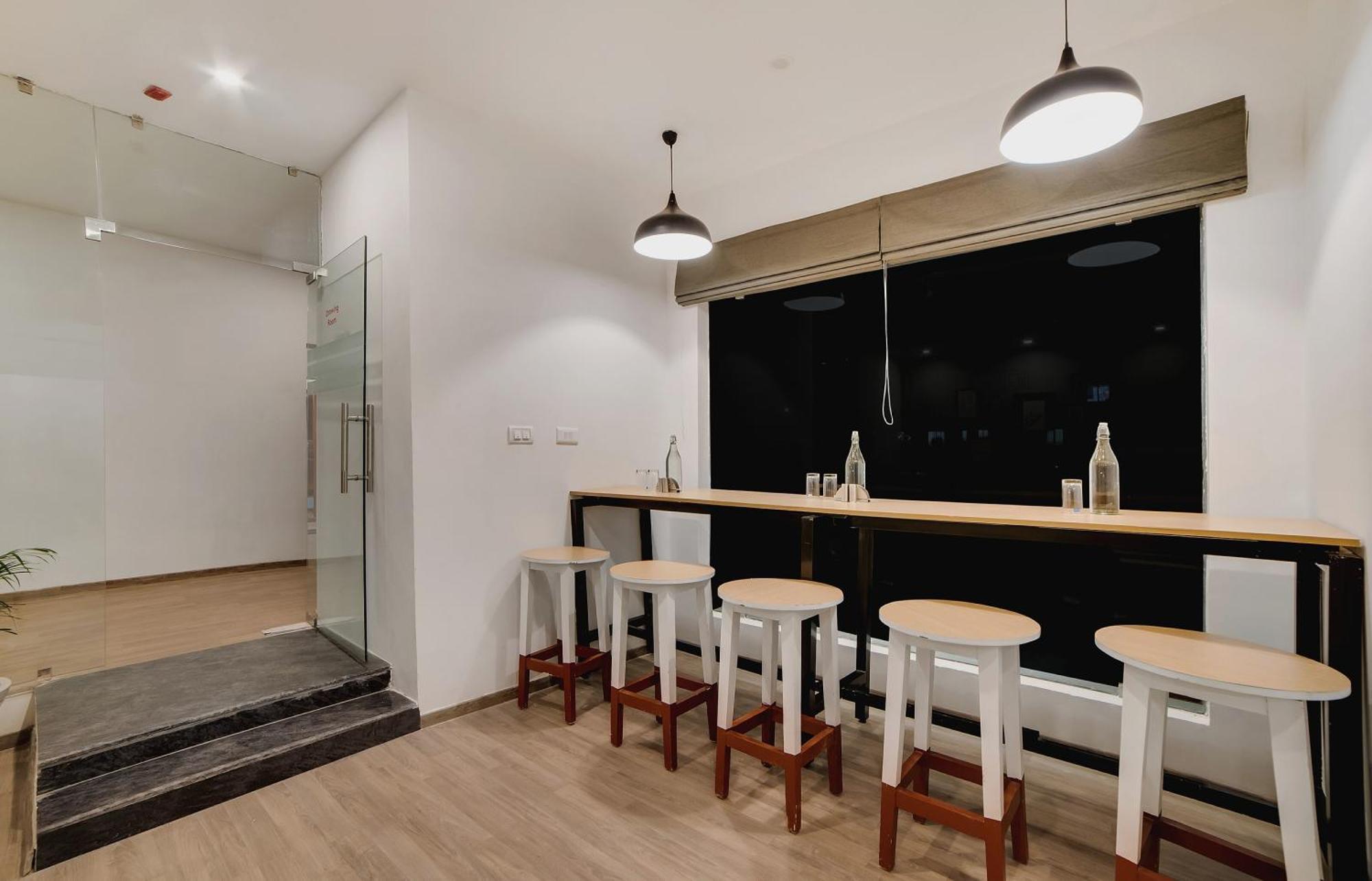 Townhouse Ss Aero Prime Hotel Shamshabad Exterior photo