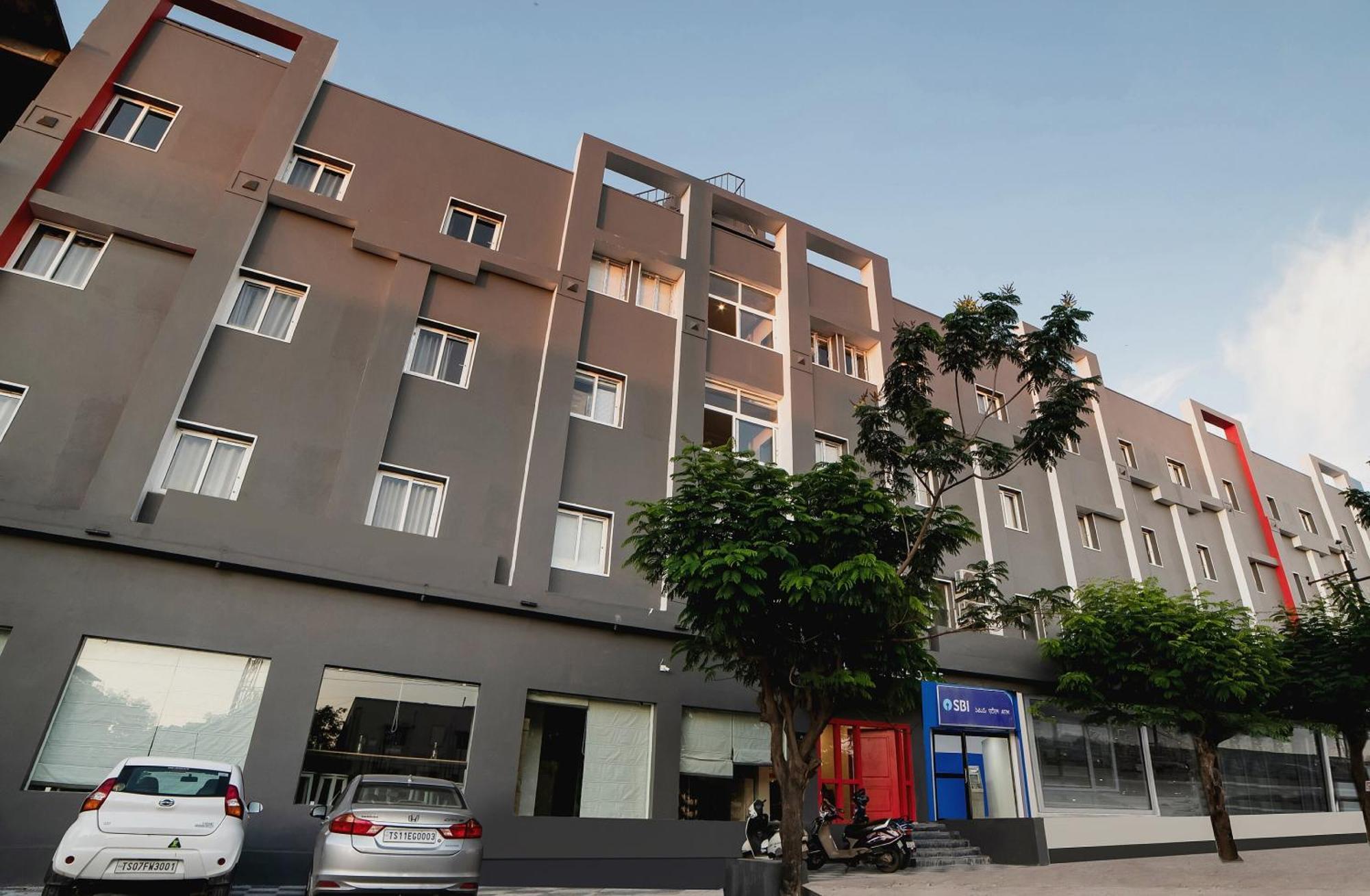 Townhouse Ss Aero Prime Hotel Shamshabad Exterior photo