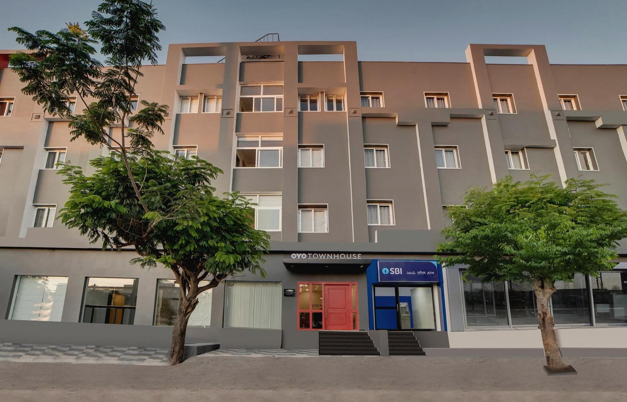 Townhouse Ss Aero Prime Hotel Shamshabad Exterior photo