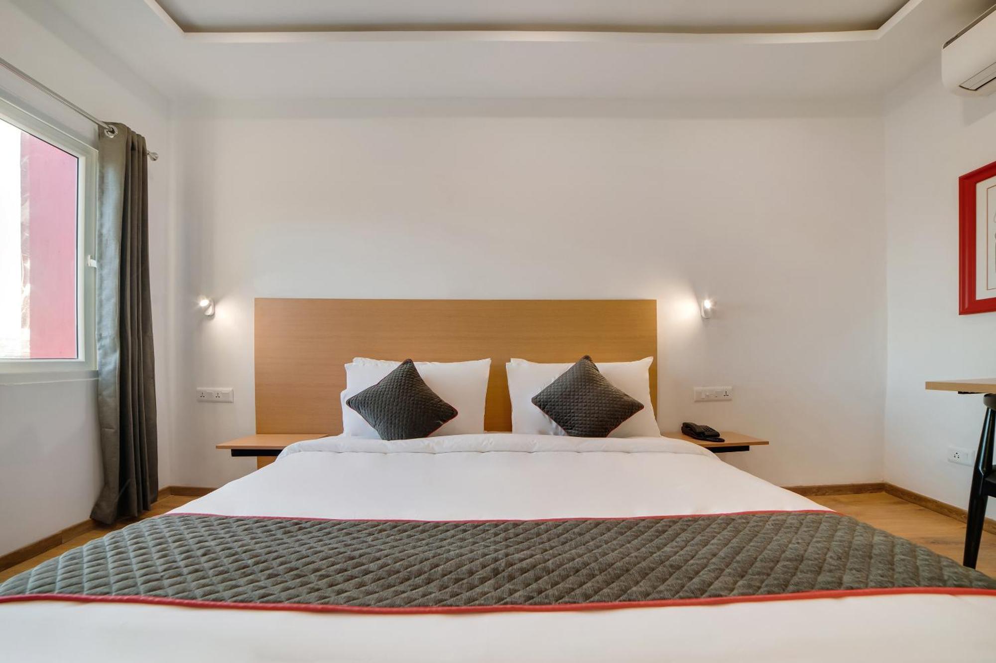 Townhouse Ss Aero Prime Hotel Shamshabad Exterior photo