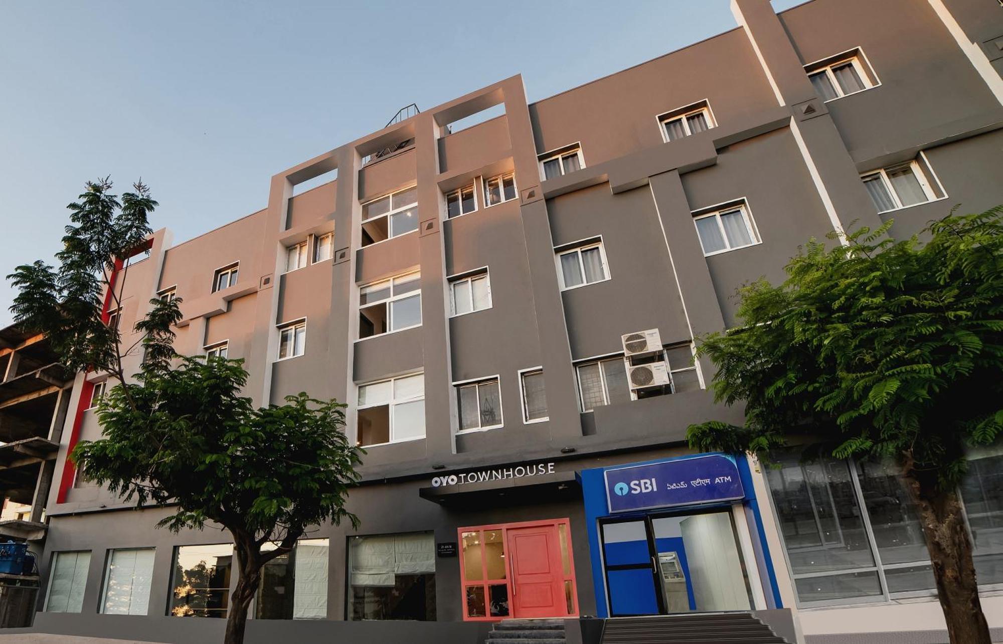 Townhouse Ss Aero Prime Hotel Shamshabad Exterior photo